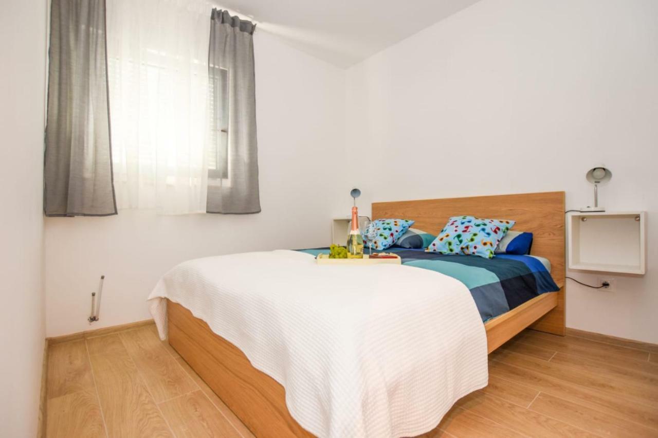 Apartments Milena 8 Mandre Exterior foto